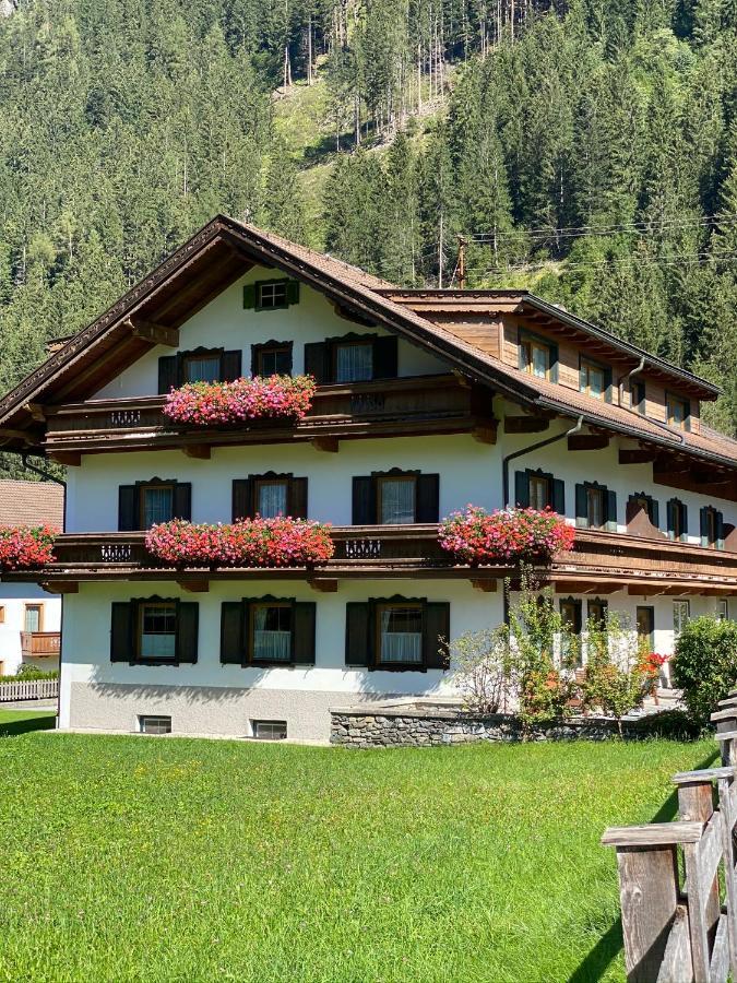 Pension Eberharter Майрхофен Экстерьер фото